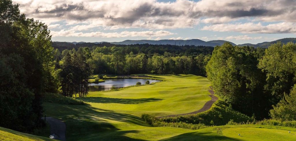 summer golfing mont tremblant